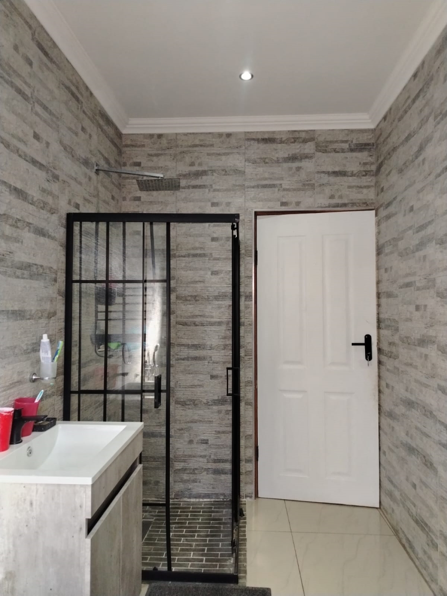 3 Bedroom Property for Sale in Denneoord Gauteng