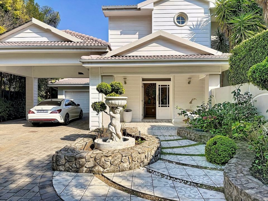 5 Bedroom Property for Sale in Silver Lakes Golf Estate Gauteng