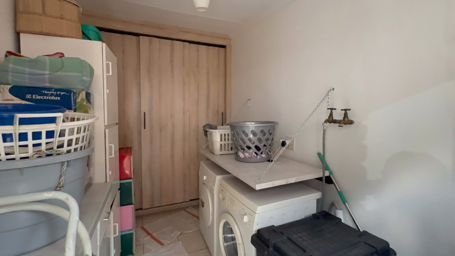 To Let 3 Bedroom Property for Rent in Eloffsdal Gauteng