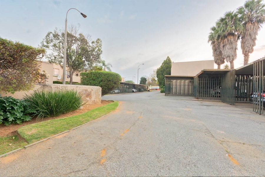 3 Bedroom Property for Sale in Groblerpark Gauteng