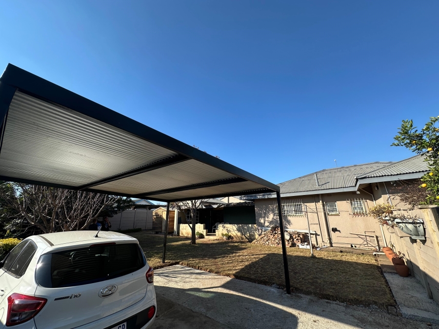 To Let 1 Bedroom Property for Rent in Waverley Gauteng