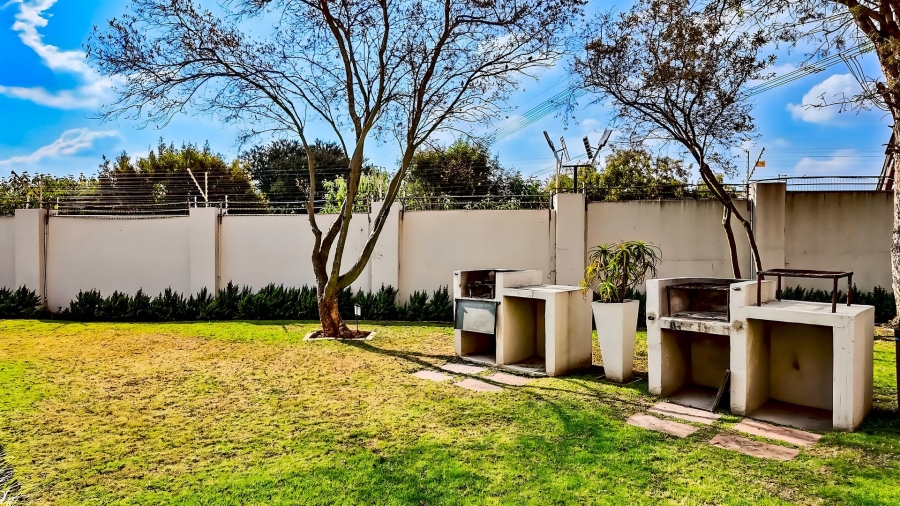 2 Bedroom Property for Sale in Paulshof Gauteng