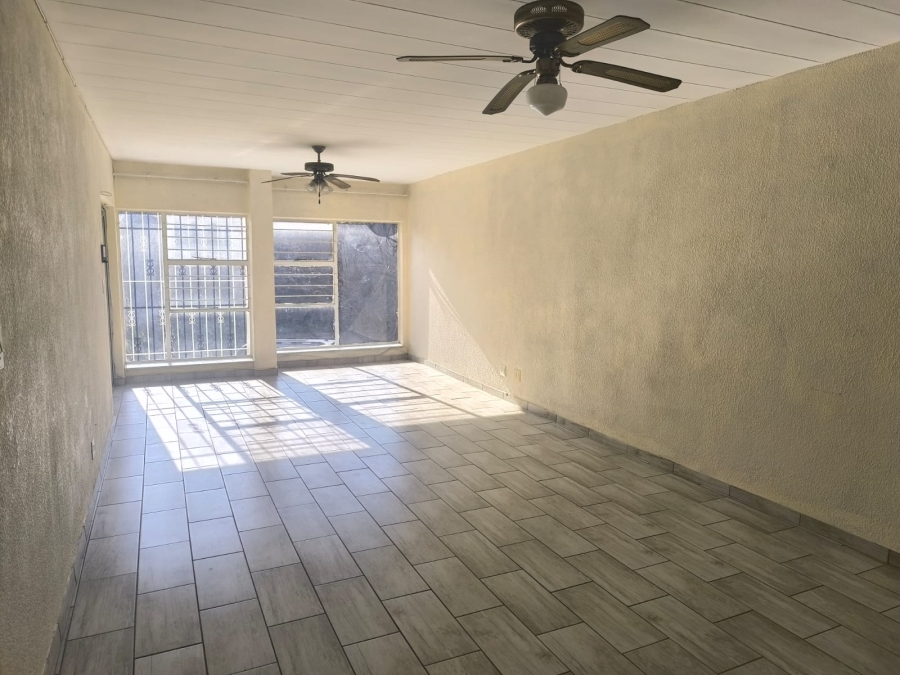 3 Bedroom Property for Sale in South Crest Gauteng