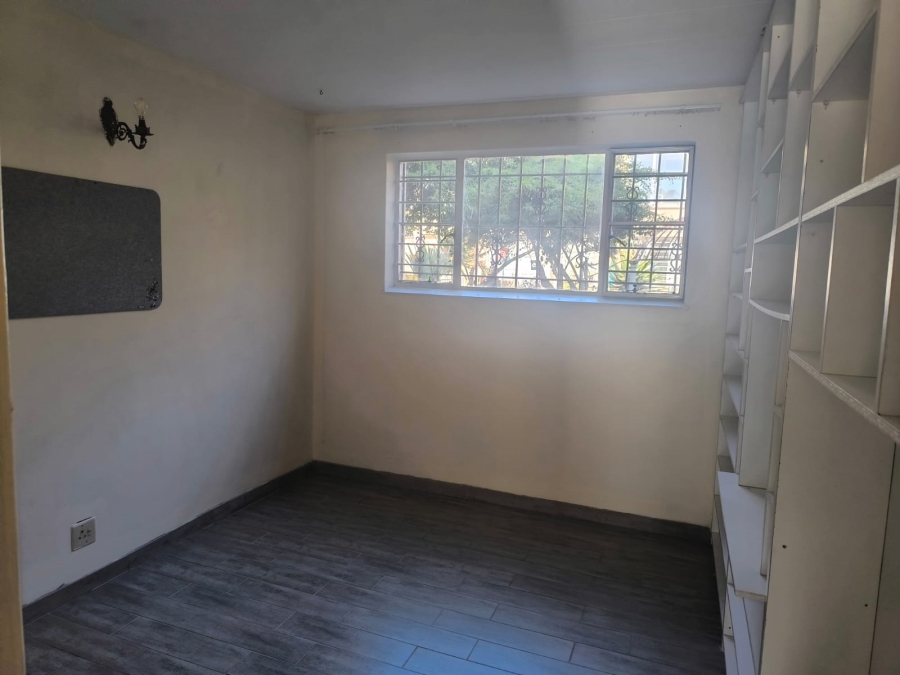3 Bedroom Property for Sale in South Crest Gauteng