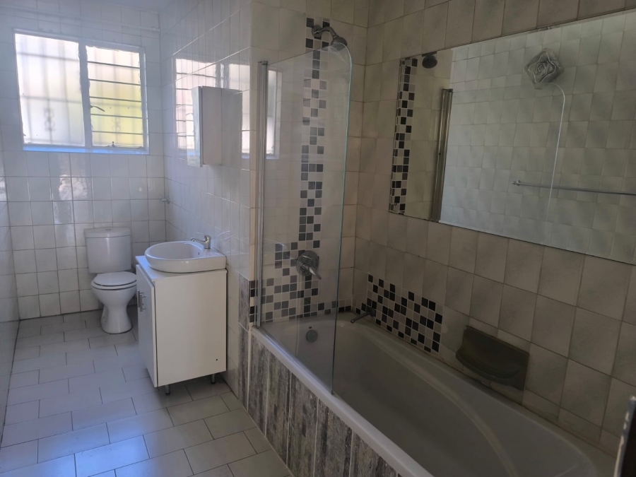 3 Bedroom Property for Sale in South Crest Gauteng