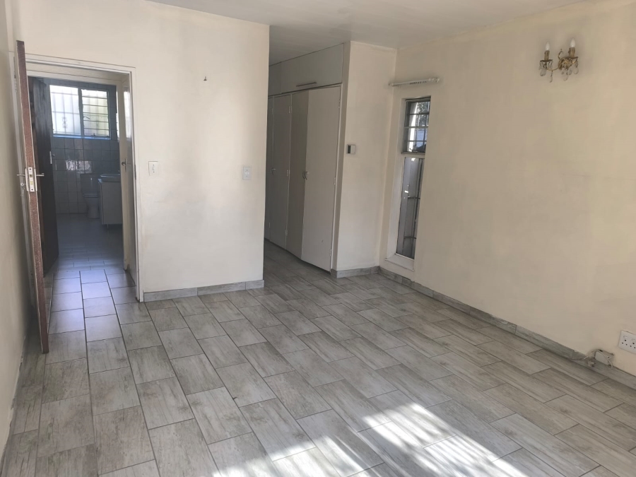 3 Bedroom Property for Sale in South Crest Gauteng
