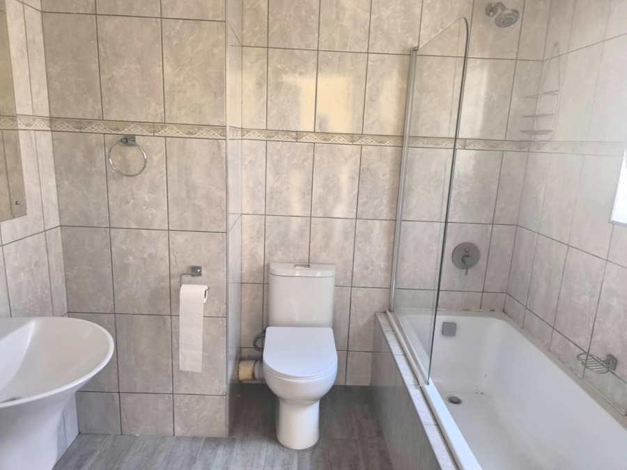 3 Bedroom Property for Sale in South Crest Gauteng