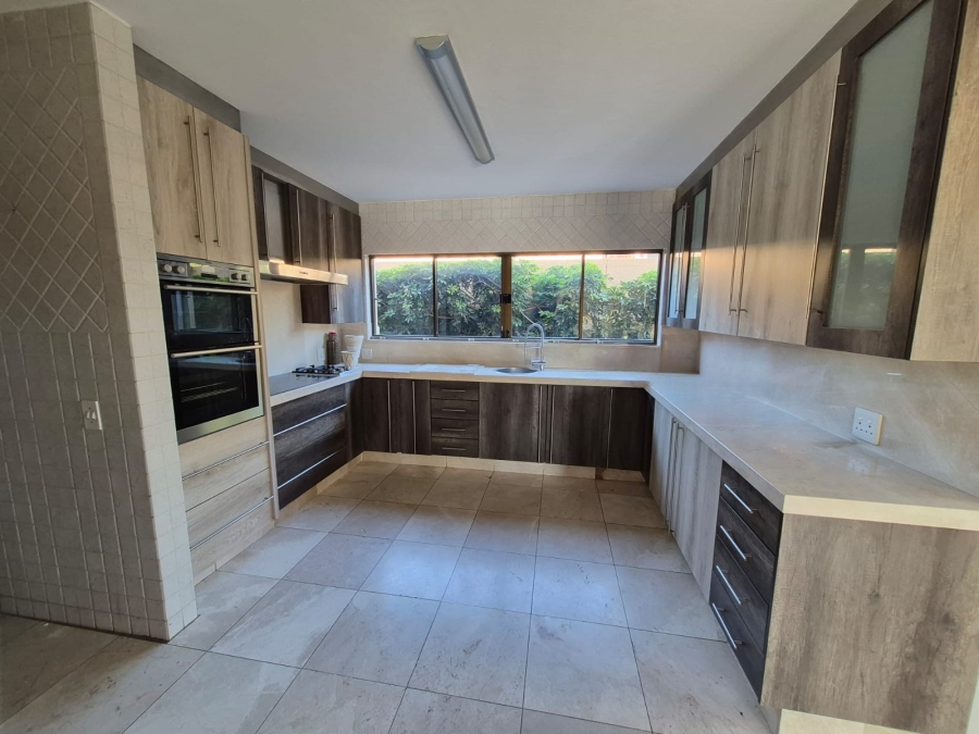 To Let 4 Bedroom Property for Rent in Bedfordview Gauteng