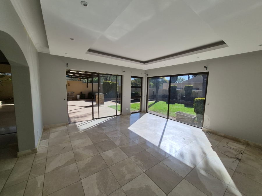 To Let 4 Bedroom Property for Rent in Bedfordview Gauteng