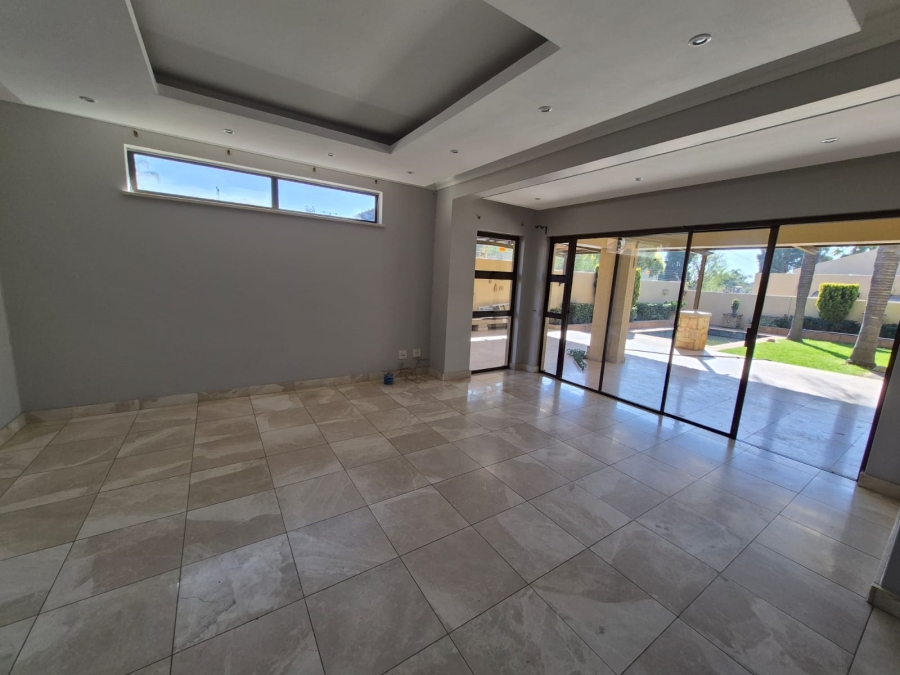 To Let 4 Bedroom Property for Rent in Bedfordview Gauteng