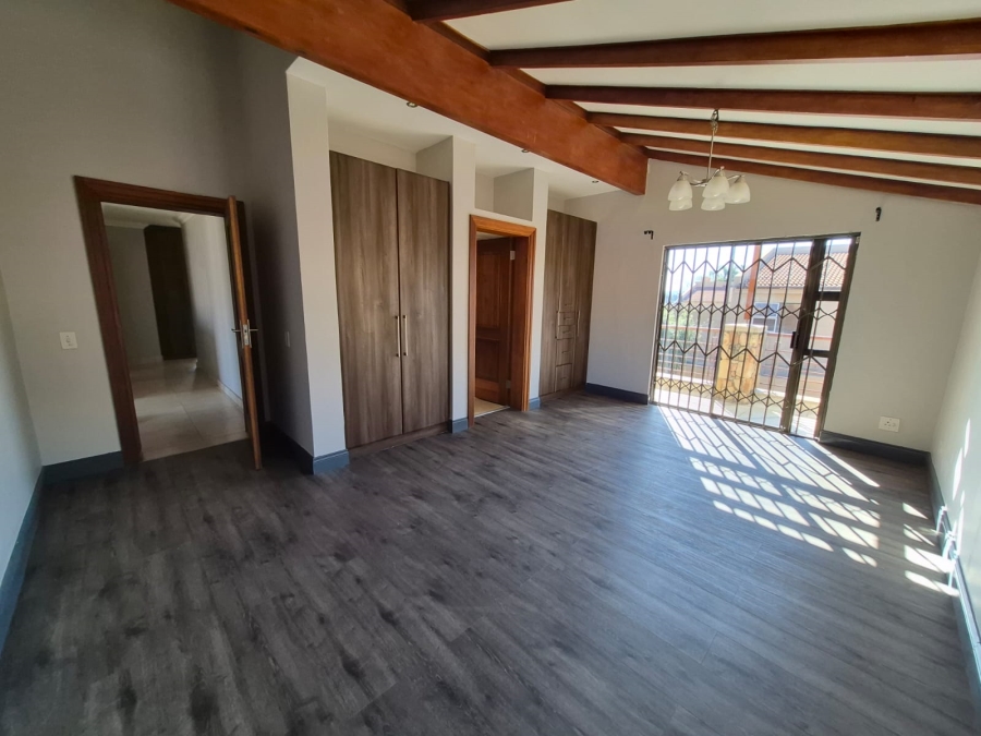To Let 4 Bedroom Property for Rent in Bedfordview Gauteng