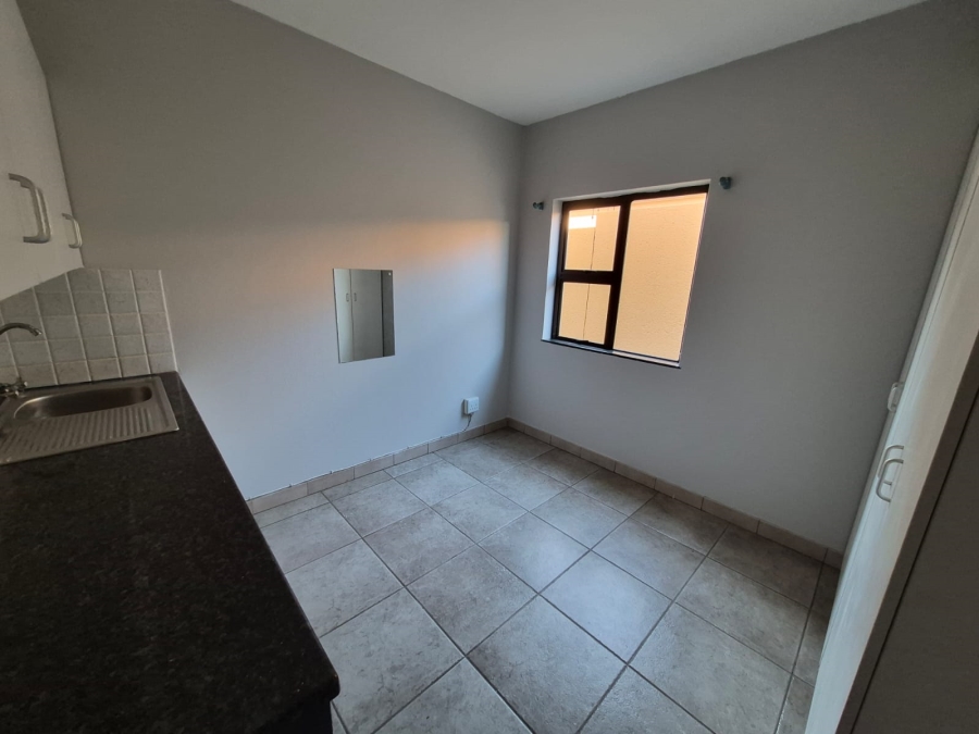 To Let 4 Bedroom Property for Rent in Bedfordview Gauteng