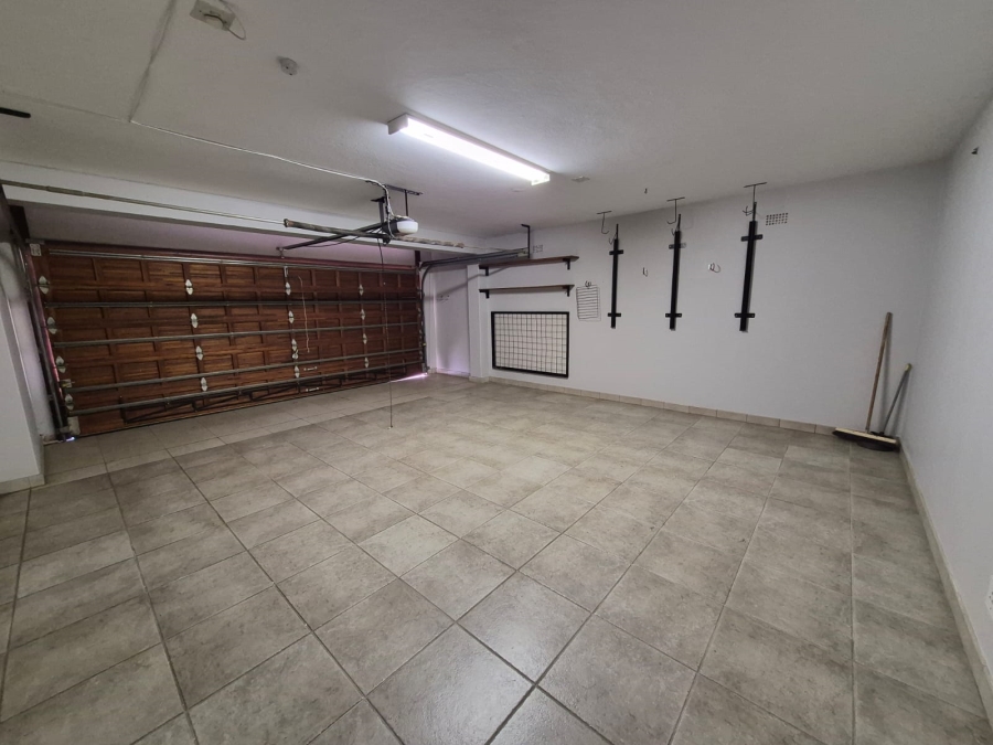 To Let 4 Bedroom Property for Rent in Bedfordview Gauteng