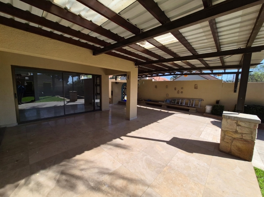 To Let 4 Bedroom Property for Rent in Bedfordview Gauteng