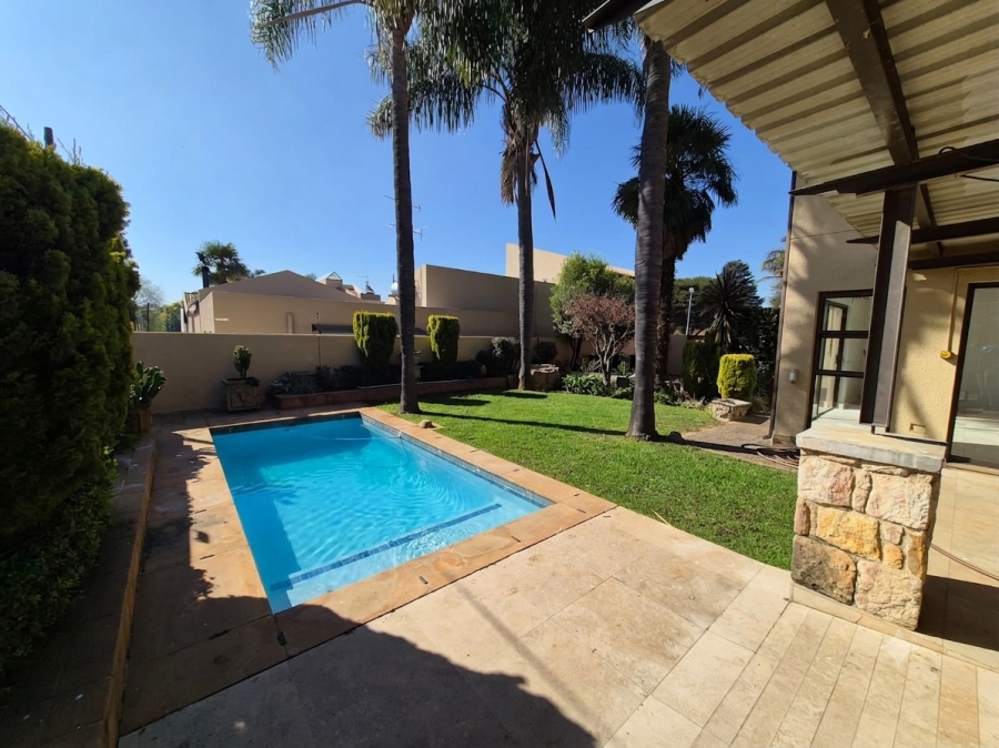 To Let 4 Bedroom Property for Rent in Bedfordview Gauteng