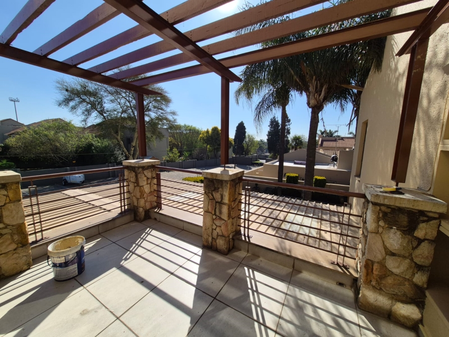 To Let 4 Bedroom Property for Rent in Bedfordview Gauteng