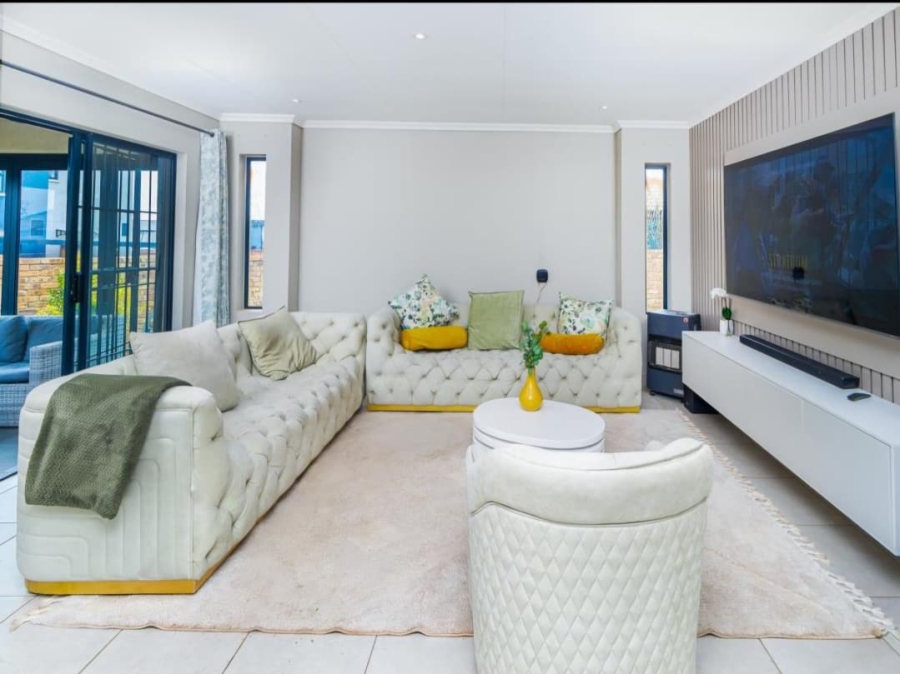 3 Bedroom Property for Sale in Lion Pride Gauteng