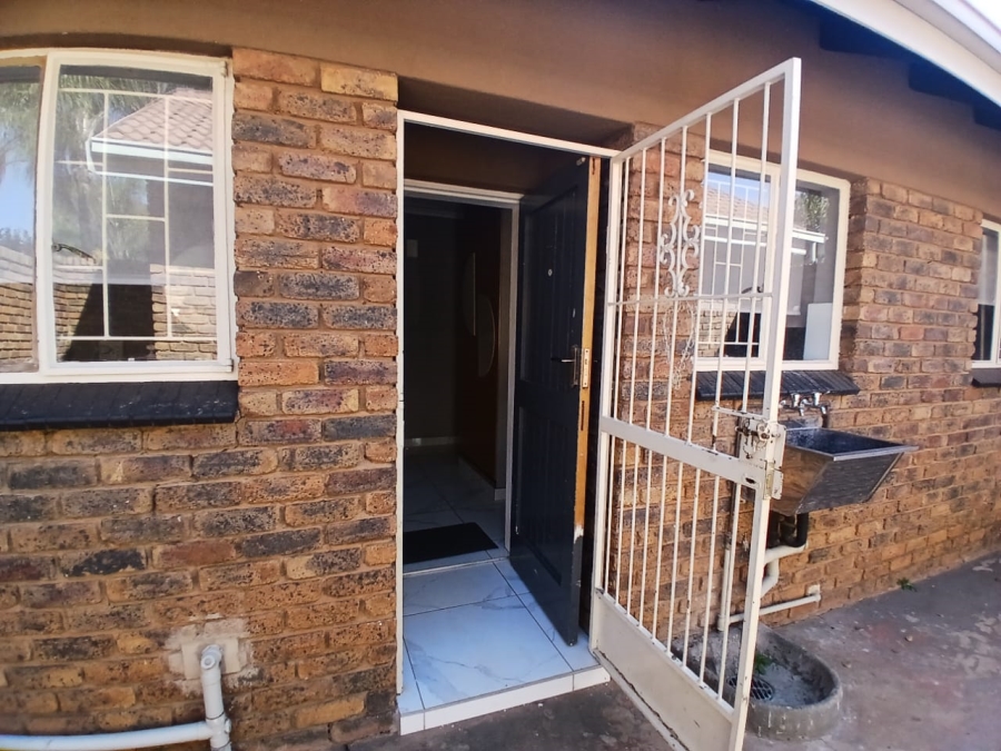 4 Bedroom Property for Sale in Meyerspark Gauteng