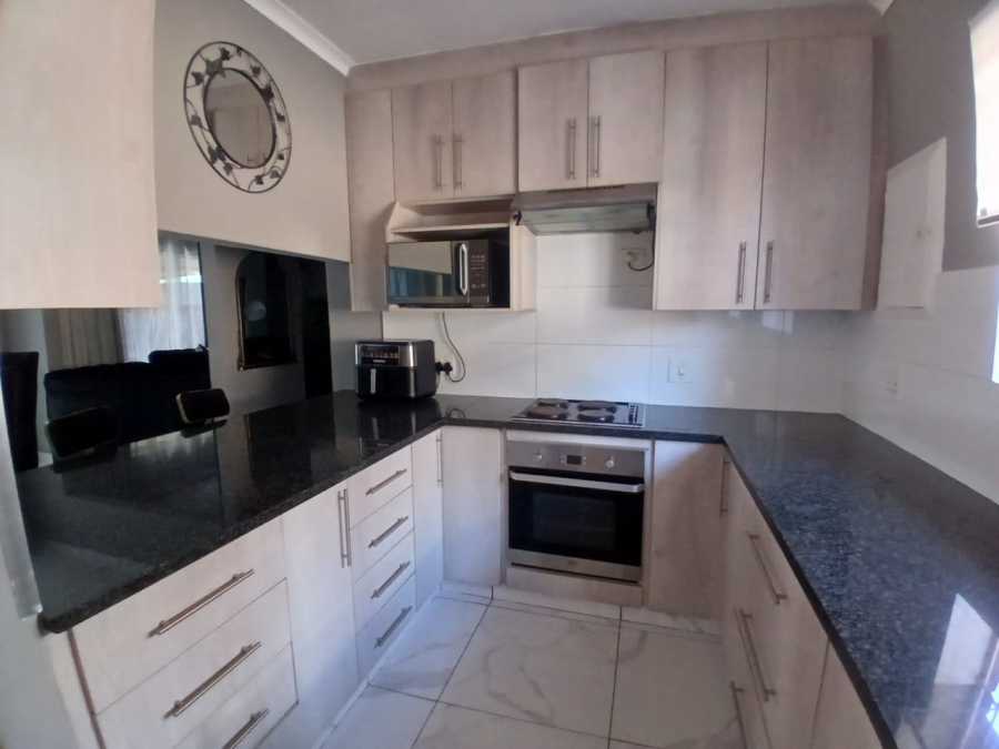 4 Bedroom Property for Sale in Meyerspark Gauteng