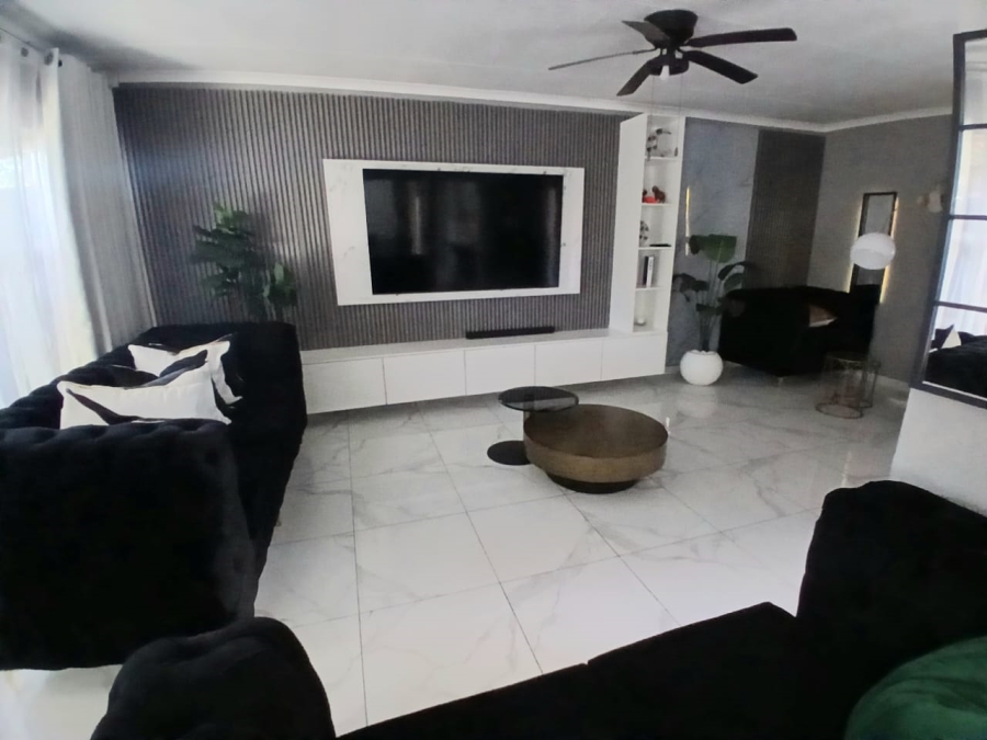4 Bedroom Property for Sale in Meyerspark Gauteng