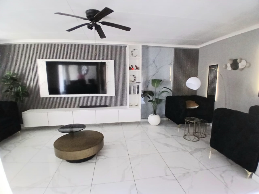 4 Bedroom Property for Sale in Meyerspark Gauteng