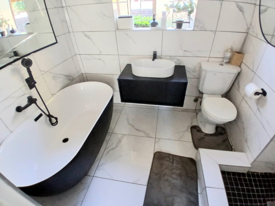 4 Bedroom Property for Sale in Meyerspark Gauteng