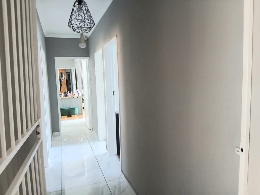 4 Bedroom Property for Sale in Meyerspark Gauteng