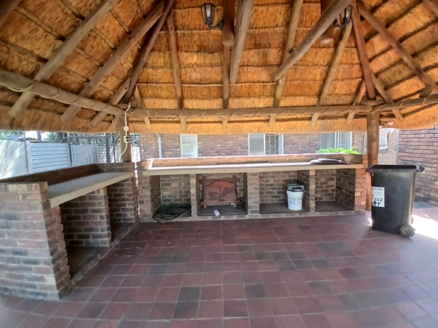 4 Bedroom Property for Sale in Meyerspark Gauteng