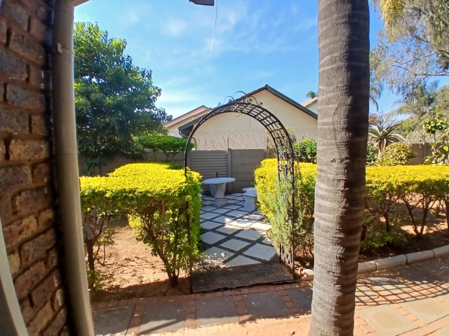 4 Bedroom Property for Sale in Meyerspark Gauteng