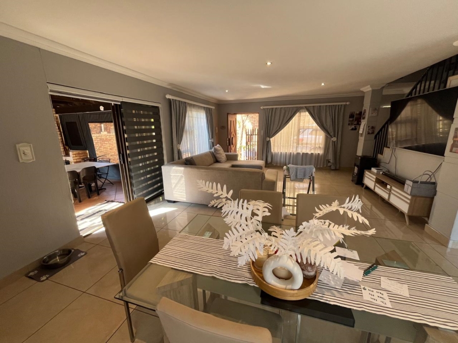 3 Bedroom Property for Sale in New Redruth Gauteng