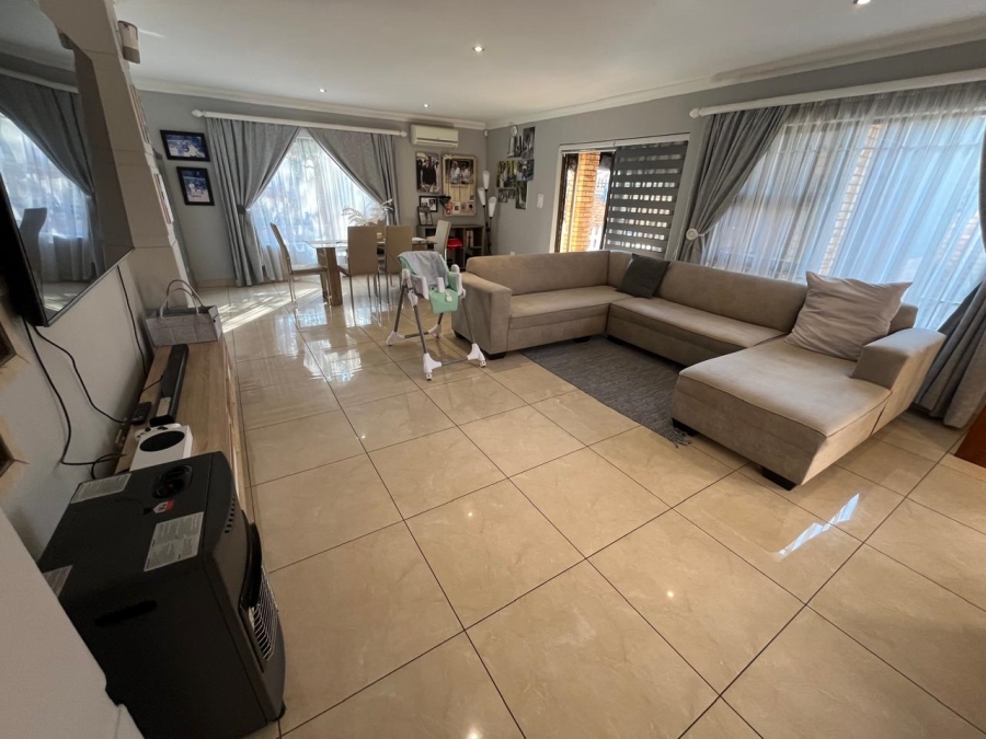 3 Bedroom Property for Sale in New Redruth Gauteng