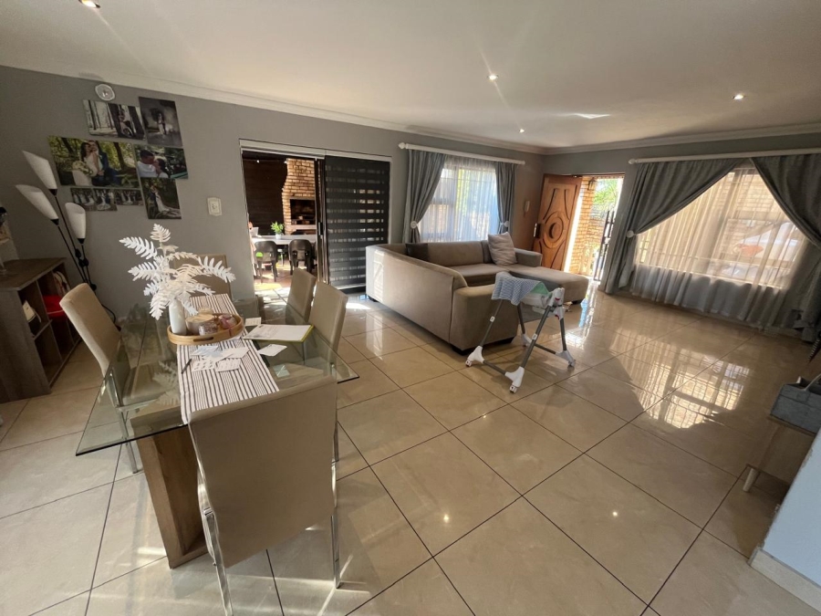 3 Bedroom Property for Sale in New Redruth Gauteng