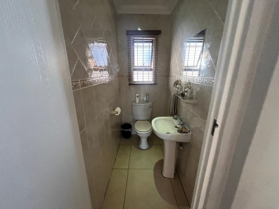 3 Bedroom Property for Sale in New Redruth Gauteng