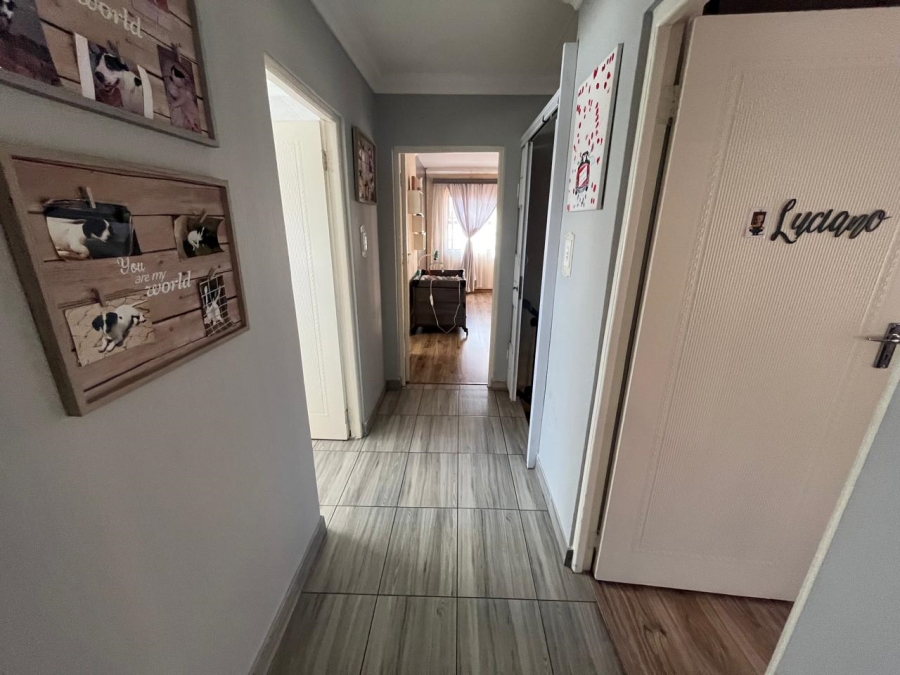 3 Bedroom Property for Sale in New Redruth Gauteng
