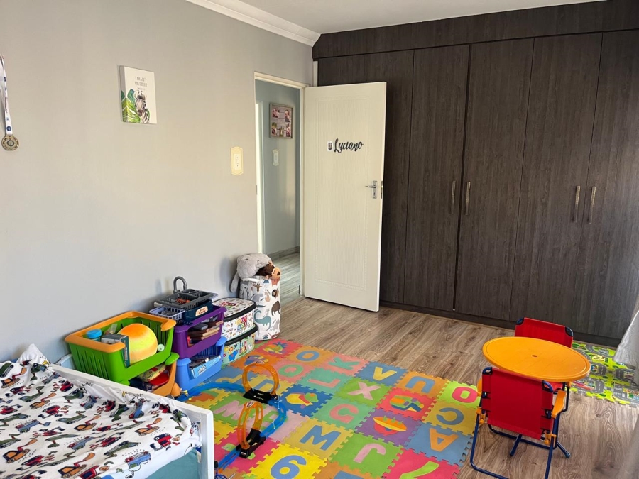 3 Bedroom Property for Sale in New Redruth Gauteng
