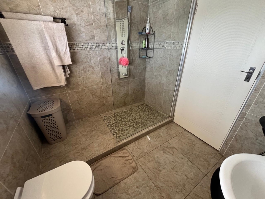 3 Bedroom Property for Sale in New Redruth Gauteng