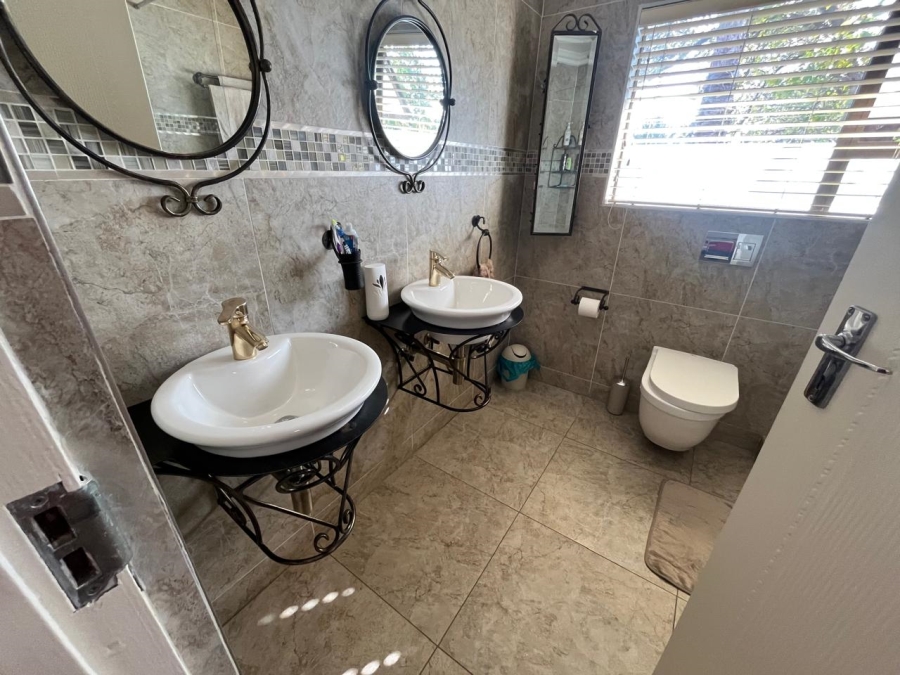 3 Bedroom Property for Sale in New Redruth Gauteng