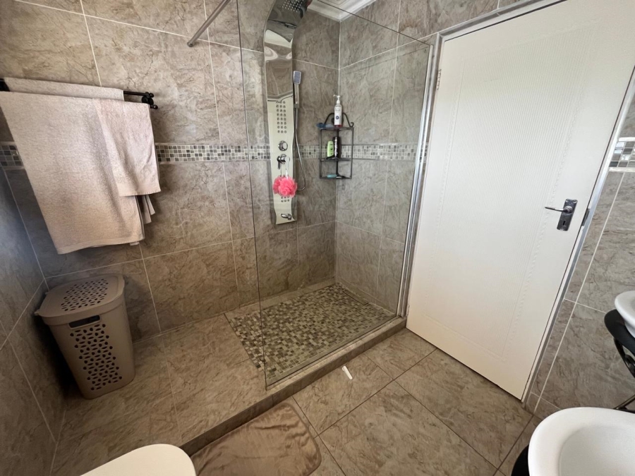 3 Bedroom Property for Sale in New Redruth Gauteng