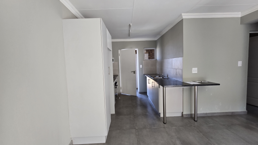 2 Bedroom Property for Sale in Norton Small Farms Gauteng