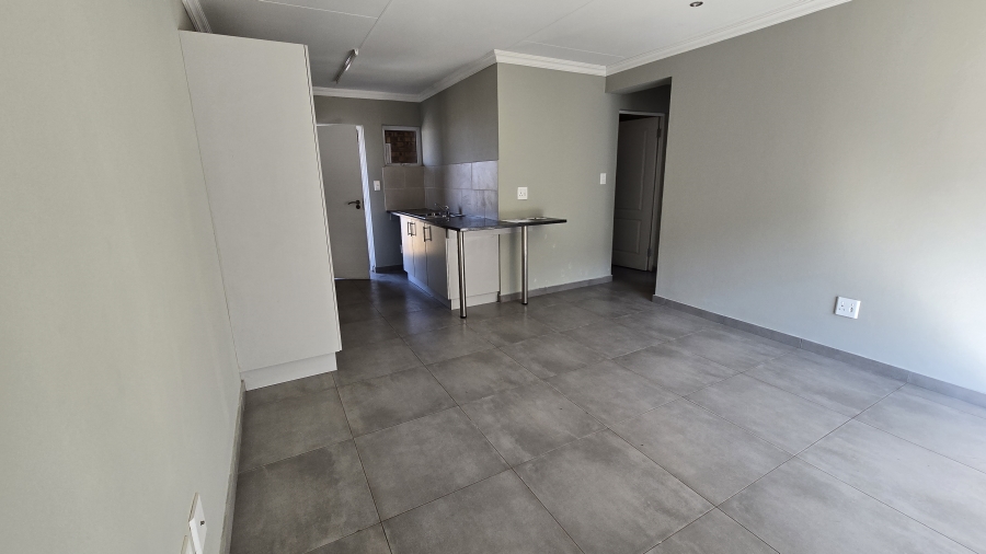 2 Bedroom Property for Sale in Norton Small Farms Gauteng