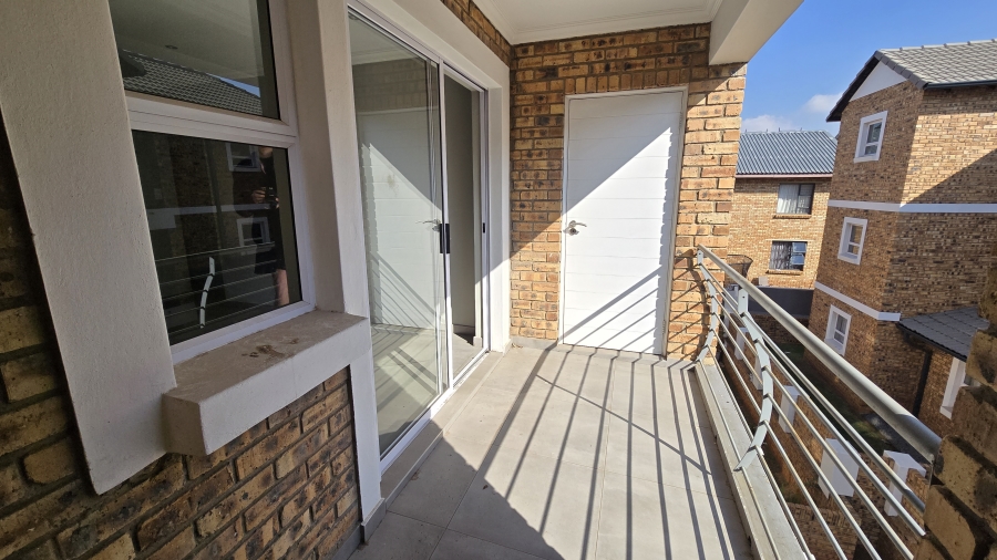 2 Bedroom Property for Sale in Norton Small Farms Gauteng