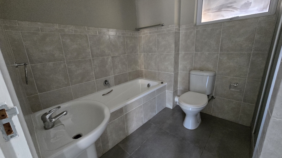 2 Bedroom Property for Sale in Norton Small Farms Gauteng