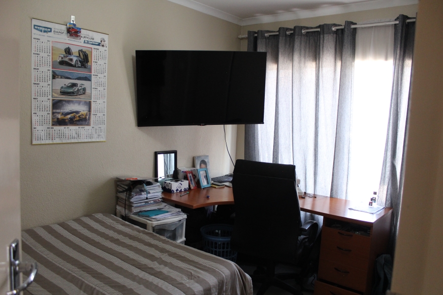 3 Bedroom Property for Sale in New Redruth Gauteng
