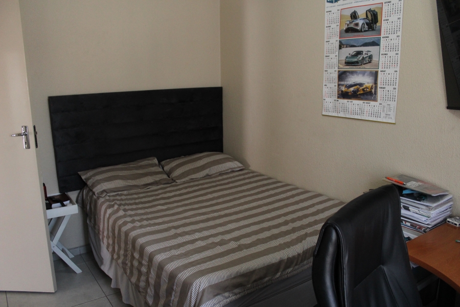 3 Bedroom Property for Sale in New Redruth Gauteng