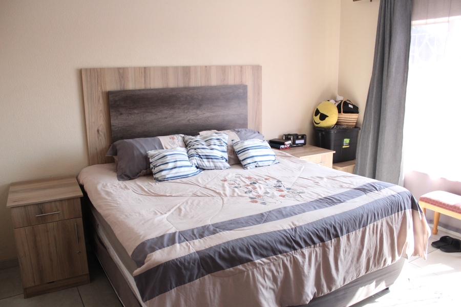 3 Bedroom Property for Sale in New Redruth Gauteng