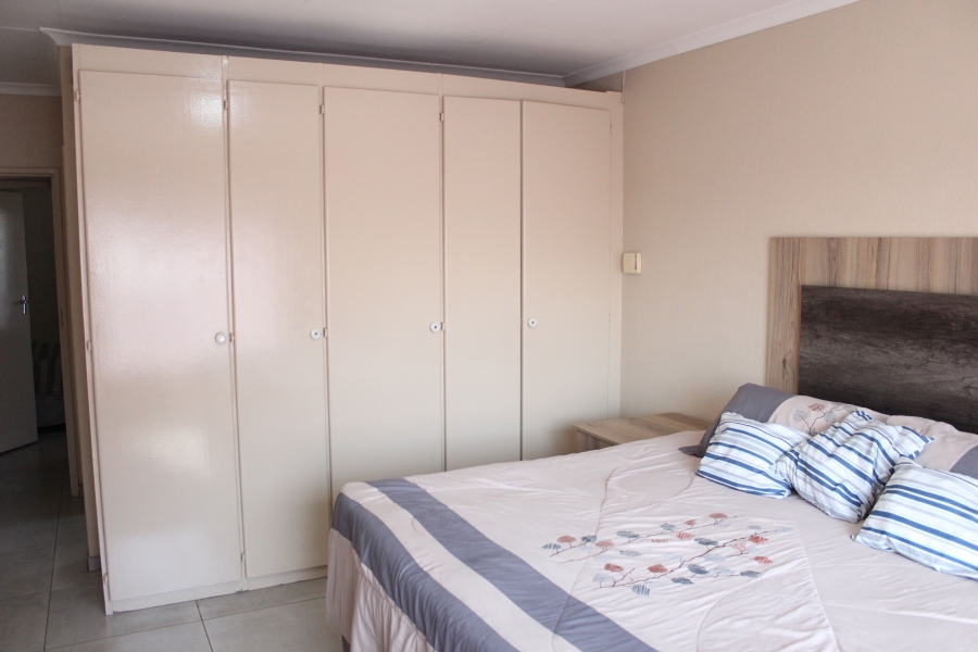 3 Bedroom Property for Sale in New Redruth Gauteng