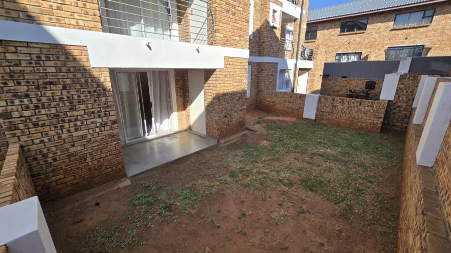 2 Bedroom Property for Sale in Norton Small Farms Gauteng
