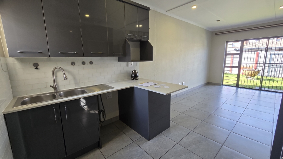 3 Bedroom Property for Sale in Albertsdal Gauteng