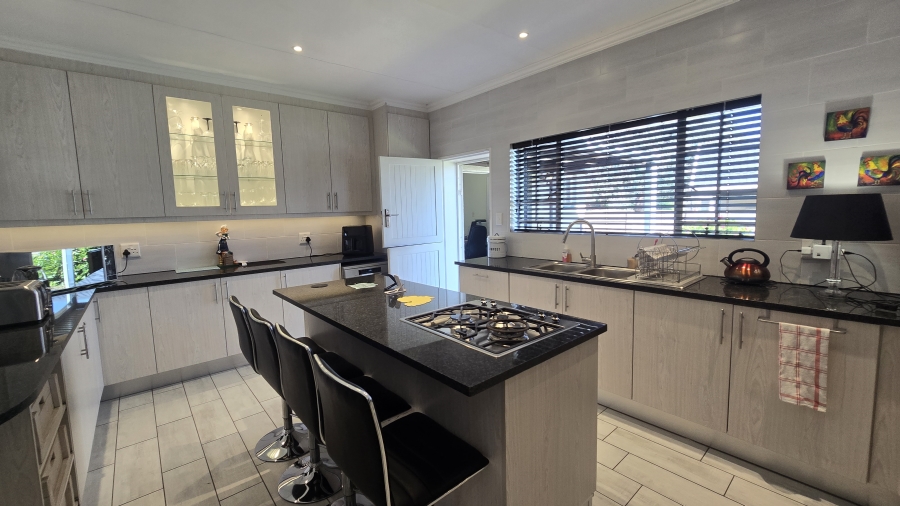 3 Bedroom Property for Sale in Brackendowns Gauteng