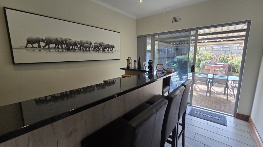 3 Bedroom Property for Sale in Brackendowns Gauteng